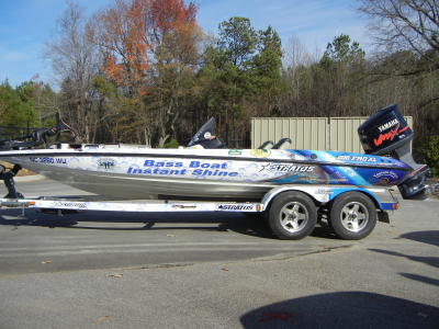 bass boat picture